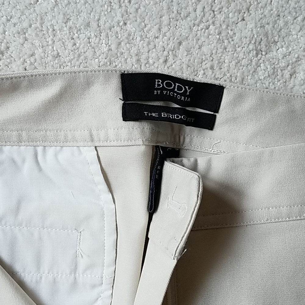 NWOT. Wide leg cropped pants - Picture 3 of 11